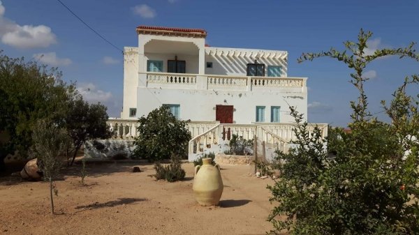 Vente Maison entre djerba zarzis mer Tunisie