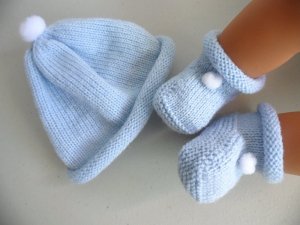 Tricot laine bébé fait main bonnet bleu pompon Sète Hérault