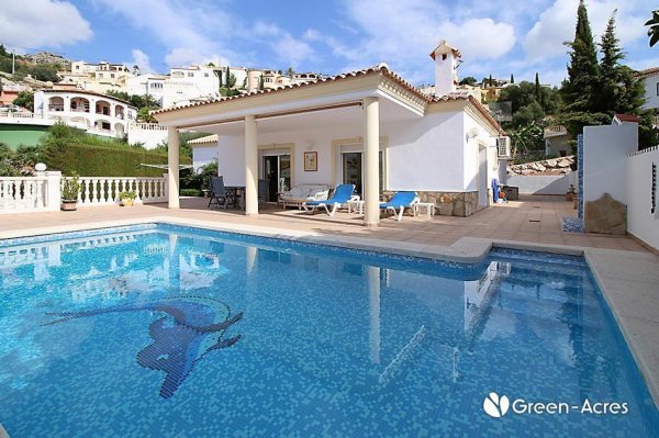 Vente maison chalet villa soleil permanenr piscine garage Denia Espagne