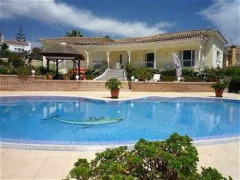 Vente 100M Plage Elviria Villa 4 Chambres 4 Sdbs Marbella Espagne