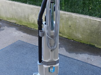 Aspirateur brosseur LINDHAUS 38 cm Saint-Savournin Bouches du Rhône