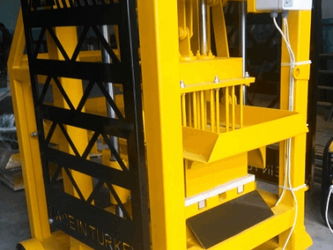 Machine parpaing manuelle Istanbul Turquie
