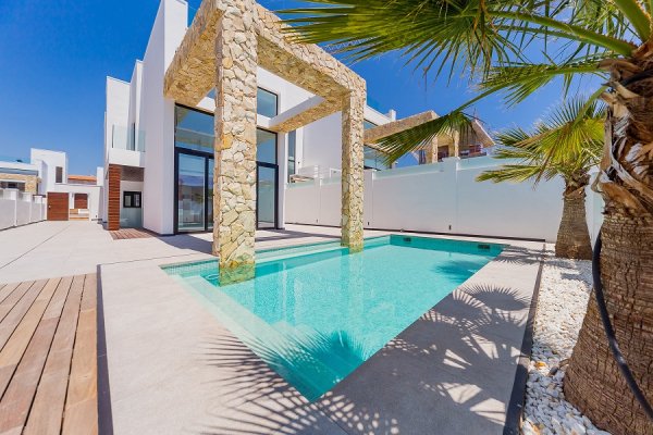 Torrevieja aguas nuevas villa luxe neuve 200m² 4 ch 4sdb pisc privée