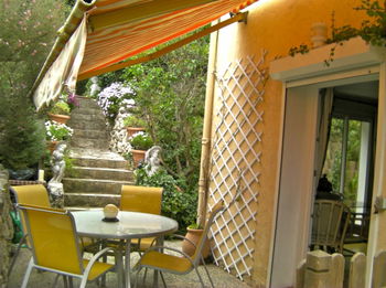 Rez-de-chaussée villa Antibes location saisonnière Alpes Maritimes