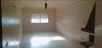 Location jolie appart résidence fermé garage individuelle Casablanca