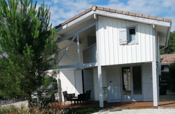 Location Chalet Bois pour 6 à8 personnes Bias Landes