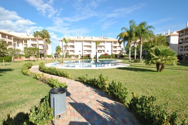 129990 € Laguna Golf Playa flamenca Appart 81 m2 2 ch 2sdb pisc park