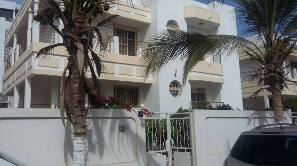 Vente belle villa R+1 Sipress Mermoz TF Dakar Sénégal